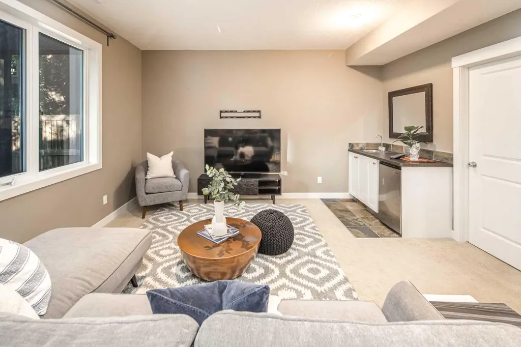 99 Evergreen Square SW Calgary AB T2Y 4W3