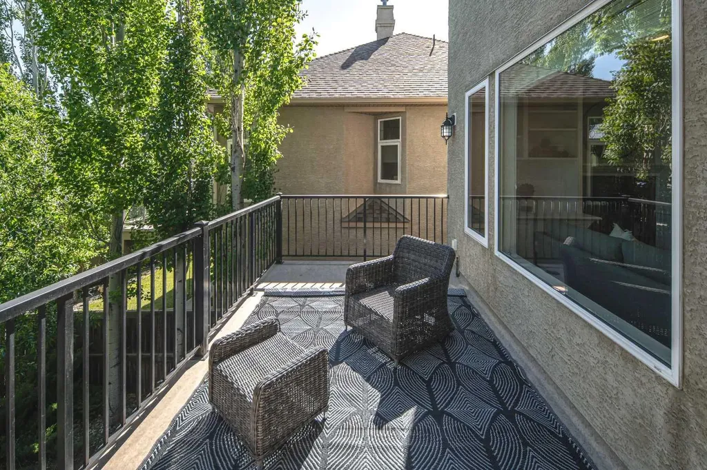 99 Evergreen Square SW Calgary AB T2Y 4W3