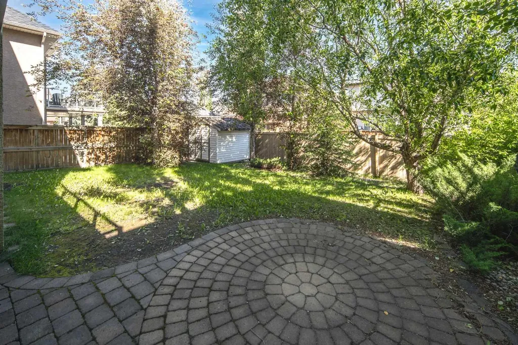 99 Evergreen Square SW Calgary AB T2Y 4W3