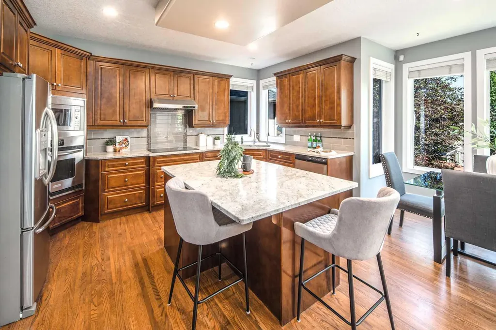 99 Evergreen Square SW Calgary AB T2Y 4W3