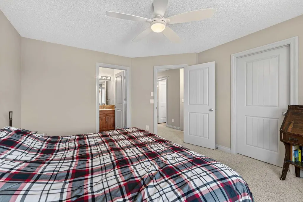 1163 Prairie Springs Hill SW Airdrie AB T4B 0E6