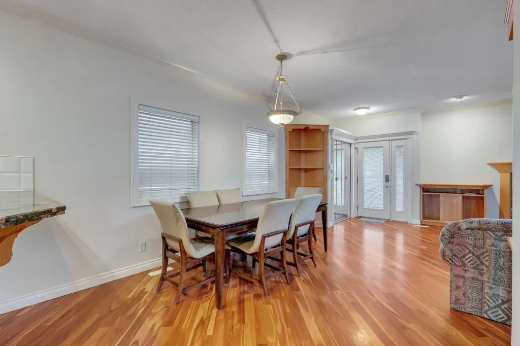 2834 Parkdale Boulevard NW Calgary AB T2N 3S8