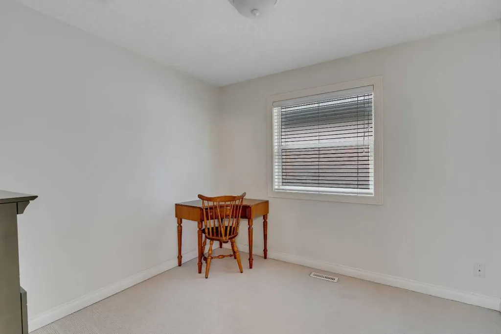 2834 Parkdale Boulevard NW Calgary AB T2N 3S8