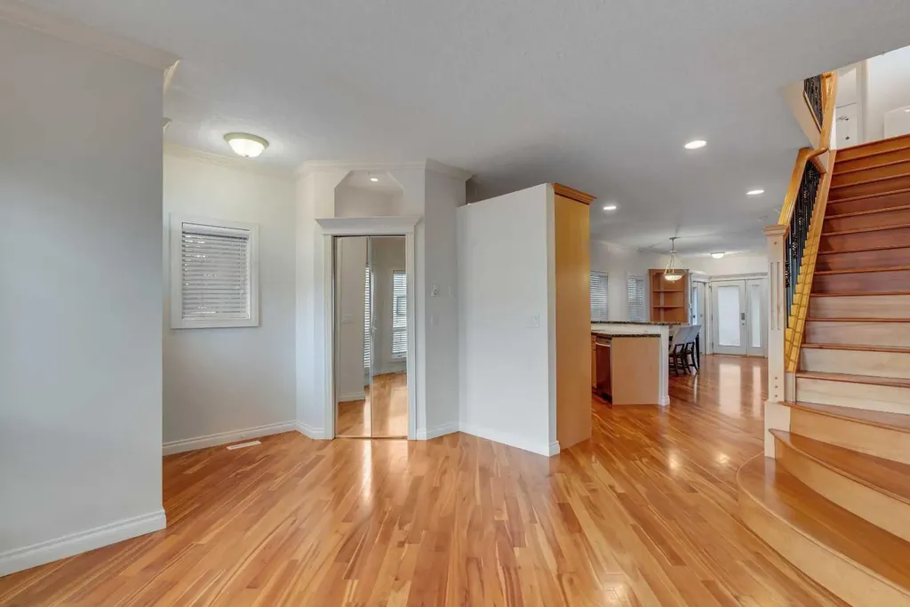 2834 Parkdale Boulevard NW Calgary AB T2N 3S8