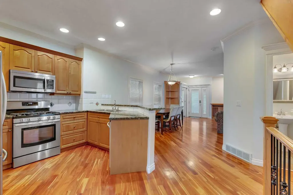 2834 Parkdale Boulevard NW Calgary AB T2N 3S8