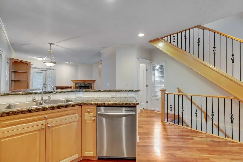 2834 Parkdale Boulevard NW Calgary AB T2N 3S8