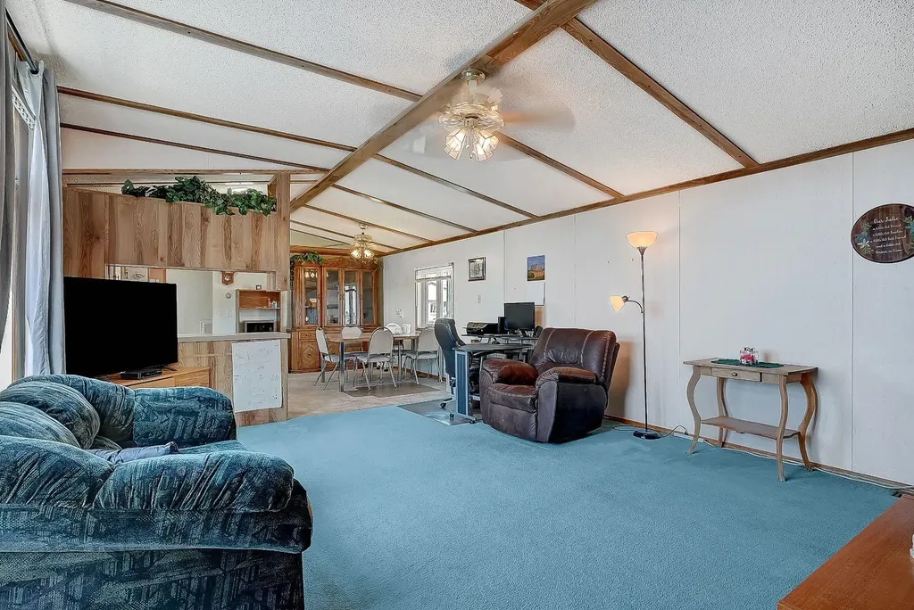 10615 88 Street Grande Prairie AB T8X 1P5
