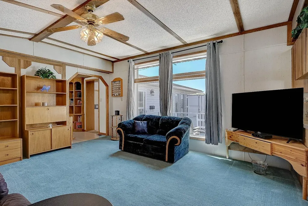 10615 88 Street Grande Prairie AB T8X 1P5