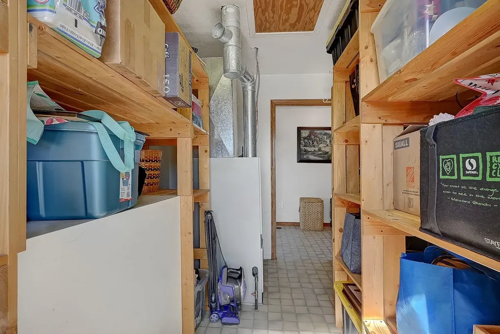 10615 88 Street Grande Prairie AB T8X 1P5