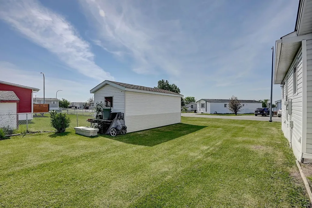 10615 88 Street Grande Prairie AB T8X 1P5