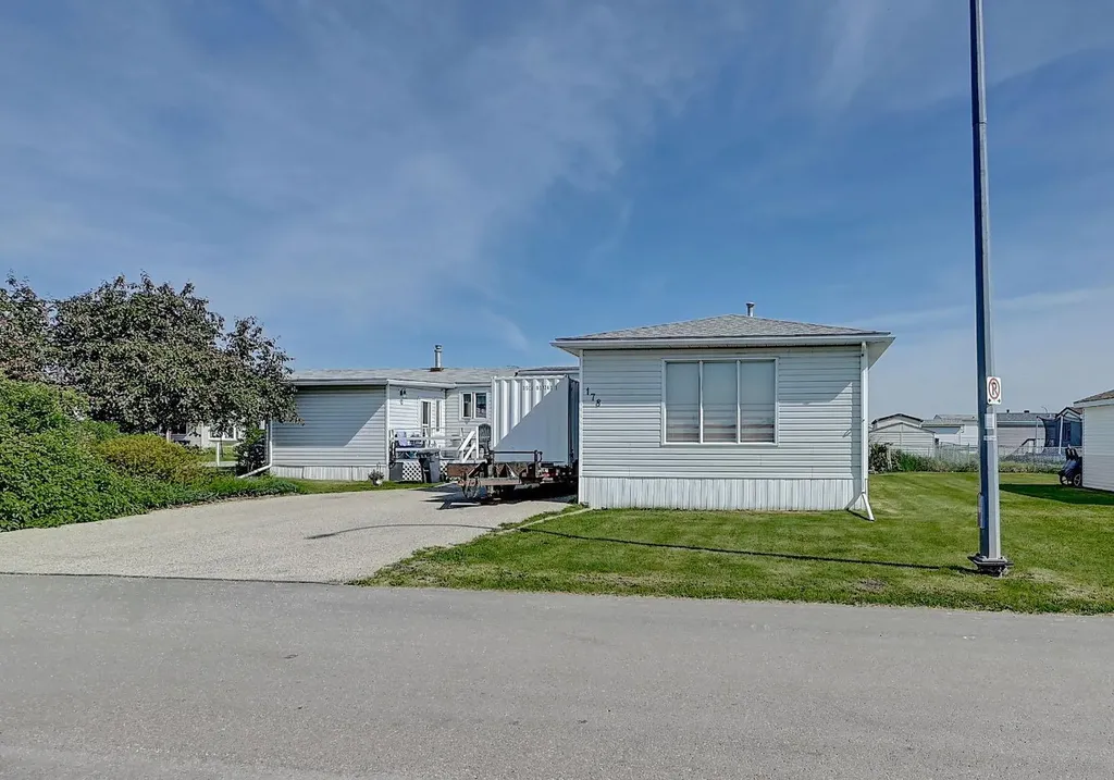 10615 88 Street Grande Prairie AB T8X 1P5