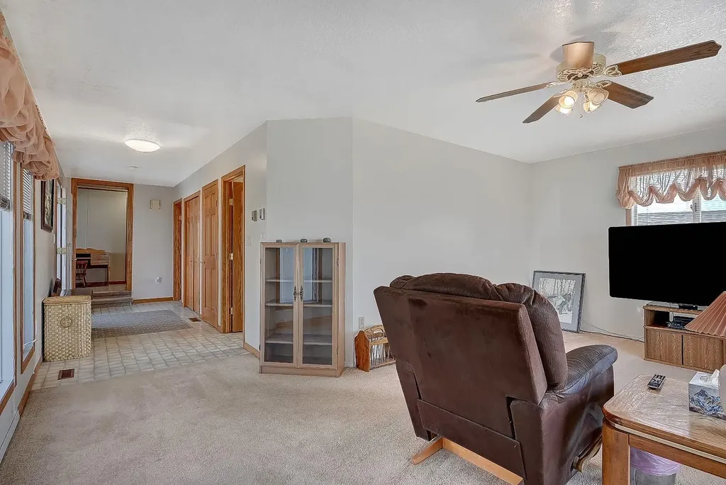 10615 88 Street Grande Prairie AB T8X 1P5
