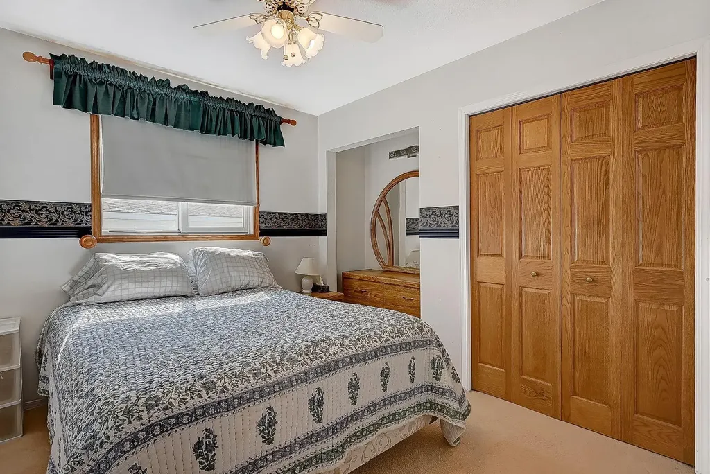 10615 88 Street Grande Prairie AB T8X 1P5