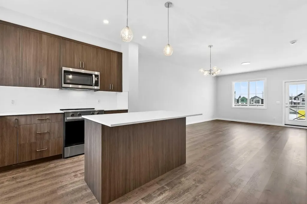 1750 Rangeview Drive SE Calgary AB T3S 0X3