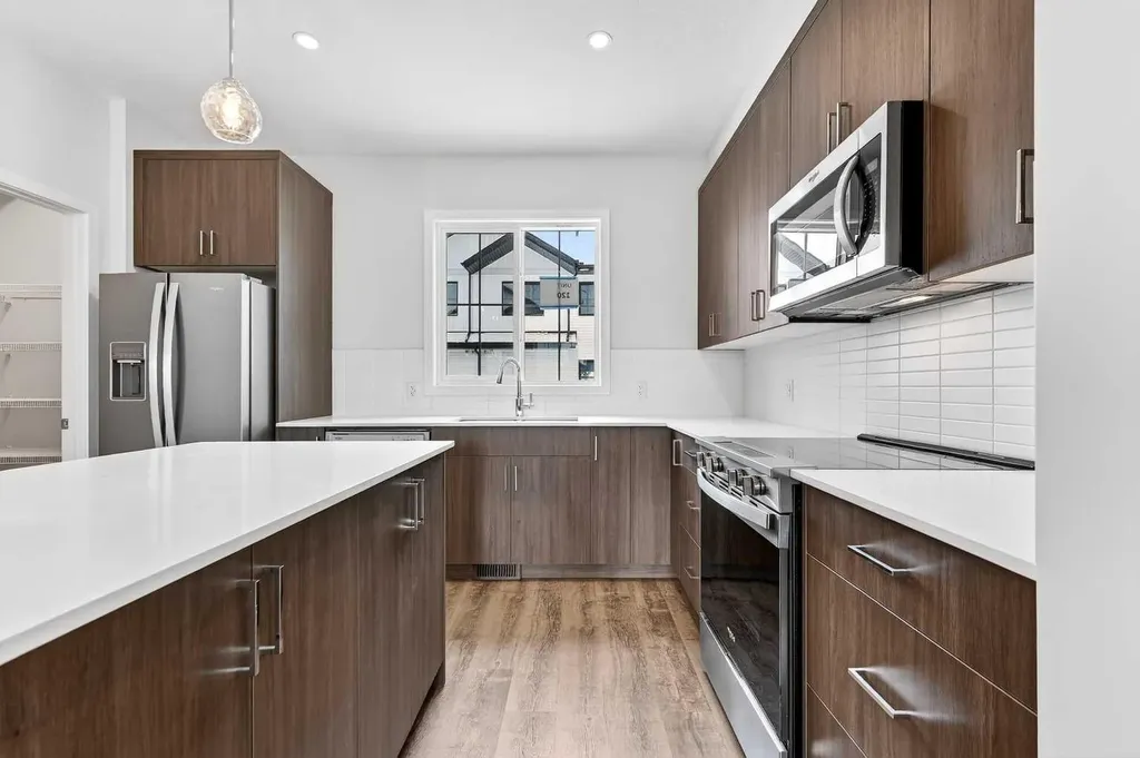 1750 Rangeview Drive SE Calgary AB T3S 0X3