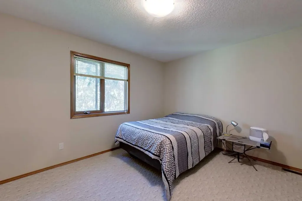 32 1 Avenue SW Faust AB T0G 0X0