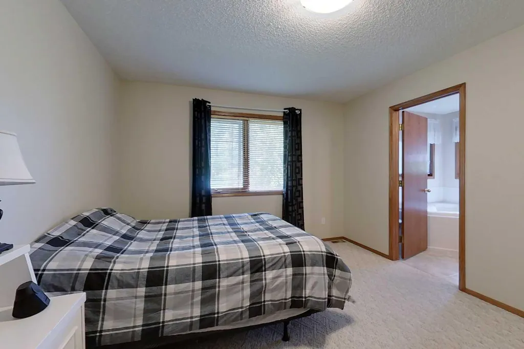32 1 Avenue SW Faust AB T0G 0X0