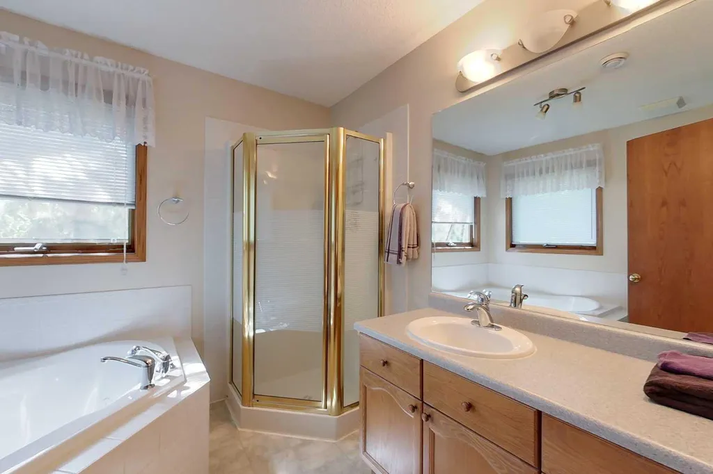 32 1 Avenue SW Faust AB T0G 0X0