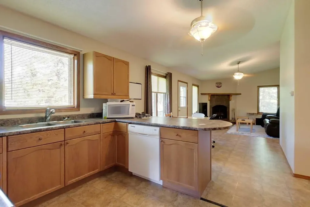 32 1 Avenue SW Faust AB T0G 0X0