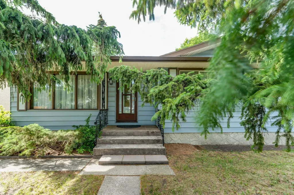 7511 Huntridge Crescent NE Calgary AB T2K 4C8