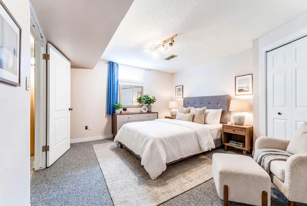 7511 Huntridge Crescent NE Calgary AB T2K 4C8