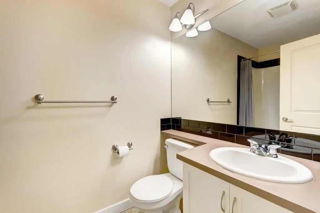 11811 Lake Fraser Drive SE Calgary AB T2J 7J4