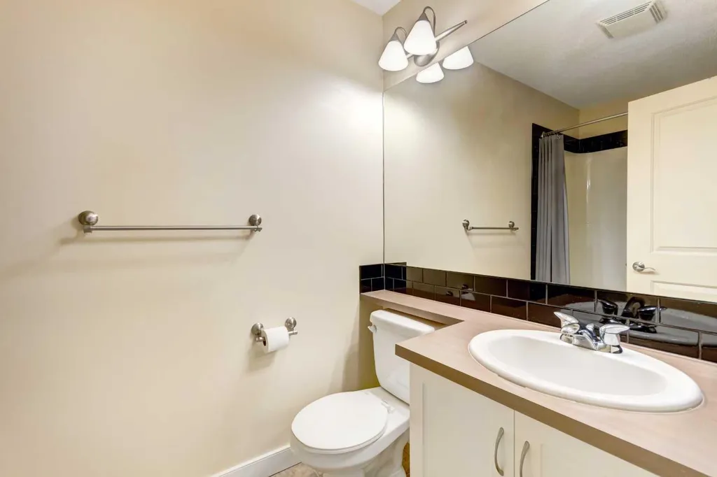 11811 Lake Fraser Drive SE Calgary AB T2J 7J4