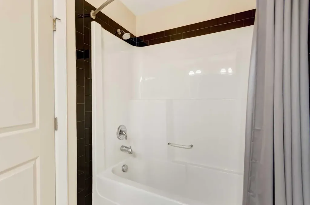 11811 Lake Fraser Drive SE Calgary AB T2J 7J4
