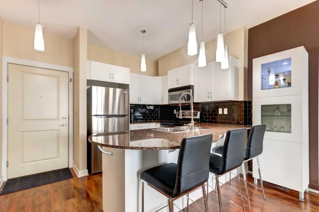 11811 Lake Fraser Drive SE Calgary AB T2J 7J4