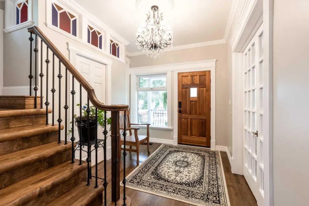 127 1 Street SW Medicine Hat AB T1A3Z1