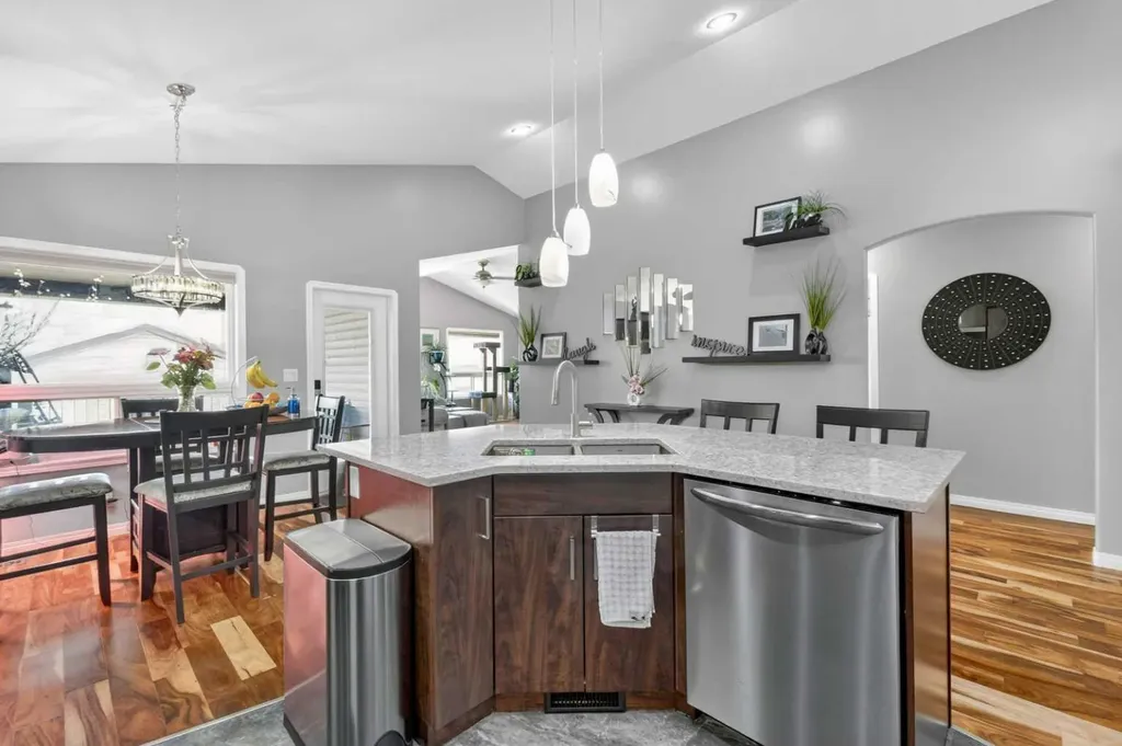 135 Stephenson Crescent Red Deer AB T4R 0L6