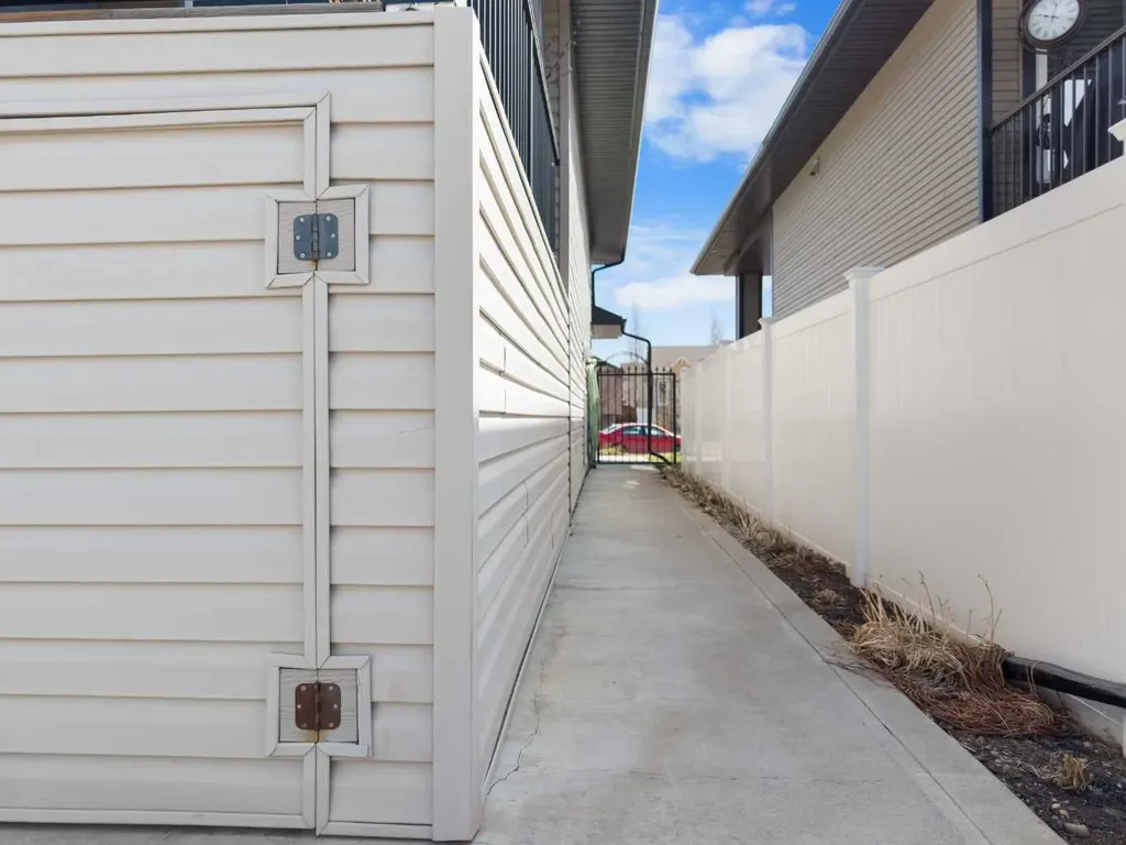 135 Stephenson Crescent Red Deer AB T4R 0L6