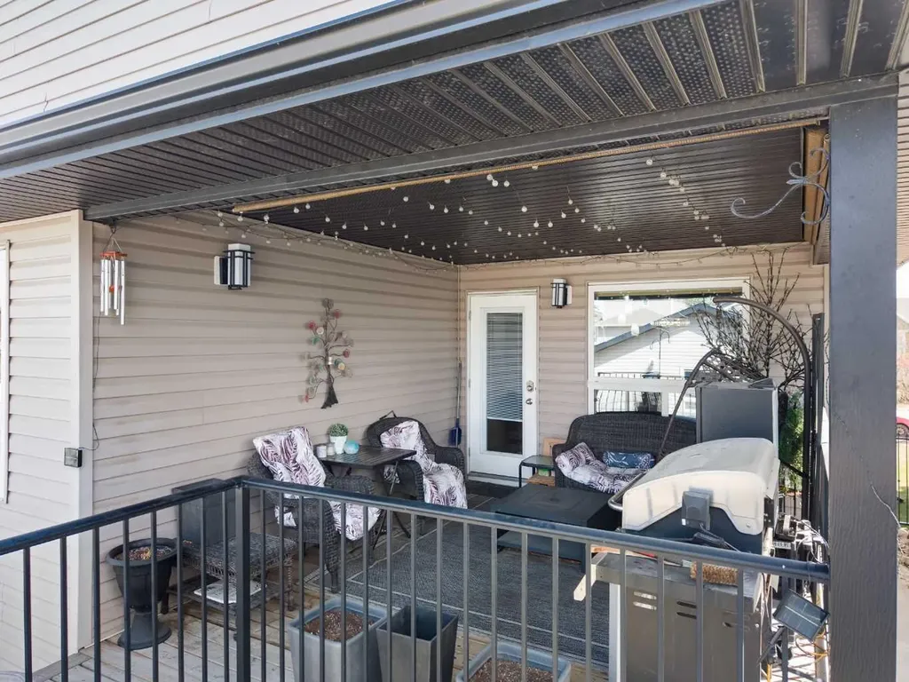 135 Stephenson Crescent Red Deer AB T4R 0L6