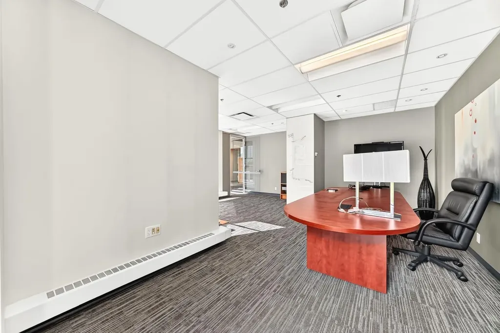 1100 8 Avenue SW Calgary AB T2P 3T8