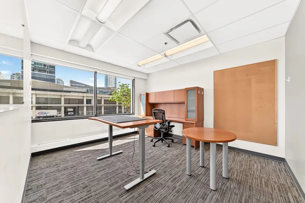 1100 8 Avenue SW Calgary AB T2P 3T8