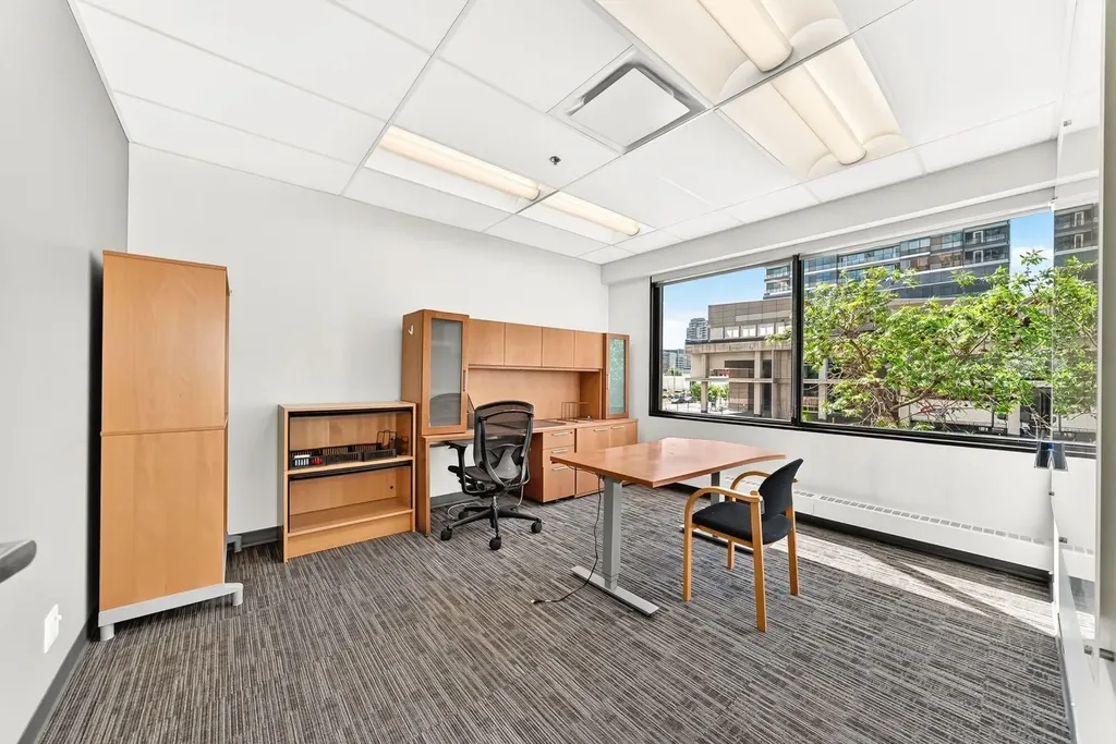 1100 8 Avenue SW Calgary AB T2P 3T8
