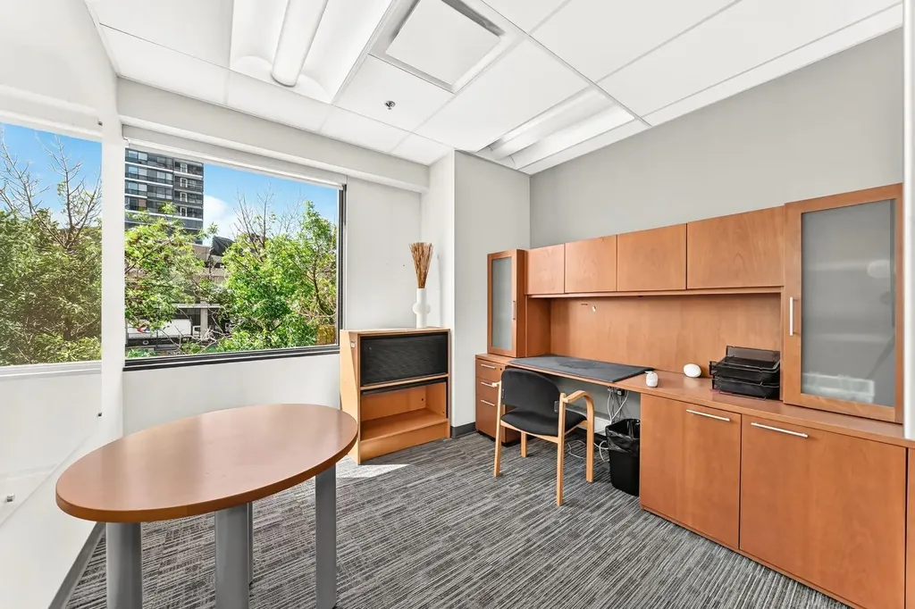 1100 8 Avenue SW Calgary AB T2P 3T8