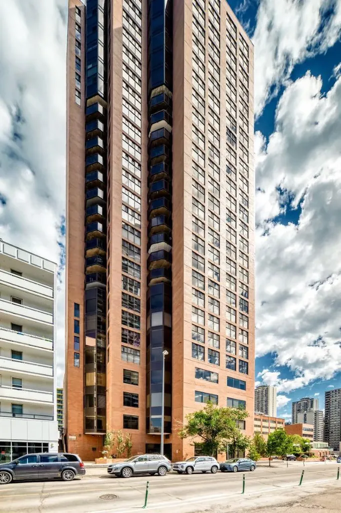 1100 8 Avenue SW Calgary AB T2P 3T8