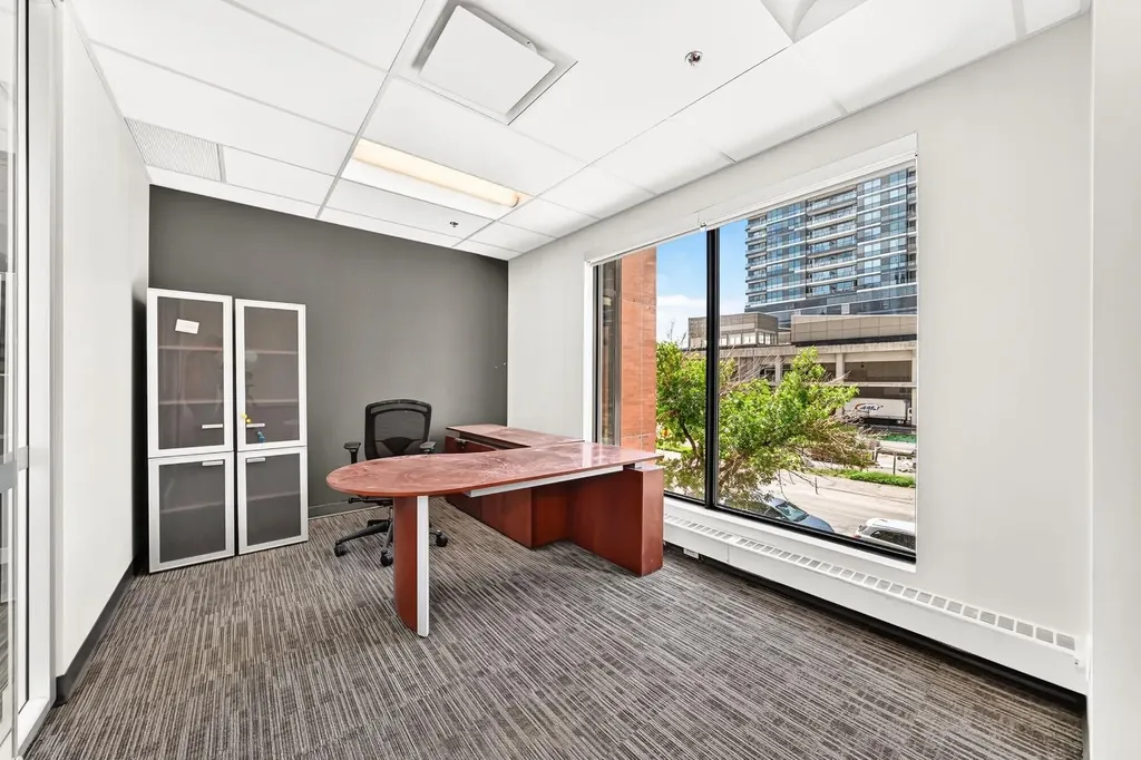 1100 8 Avenue SW Calgary AB T2P 3T8