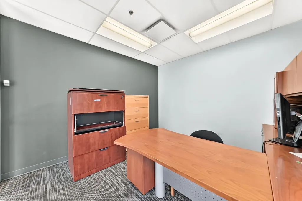 1100 8 Avenue SW Calgary AB T2P 3T8