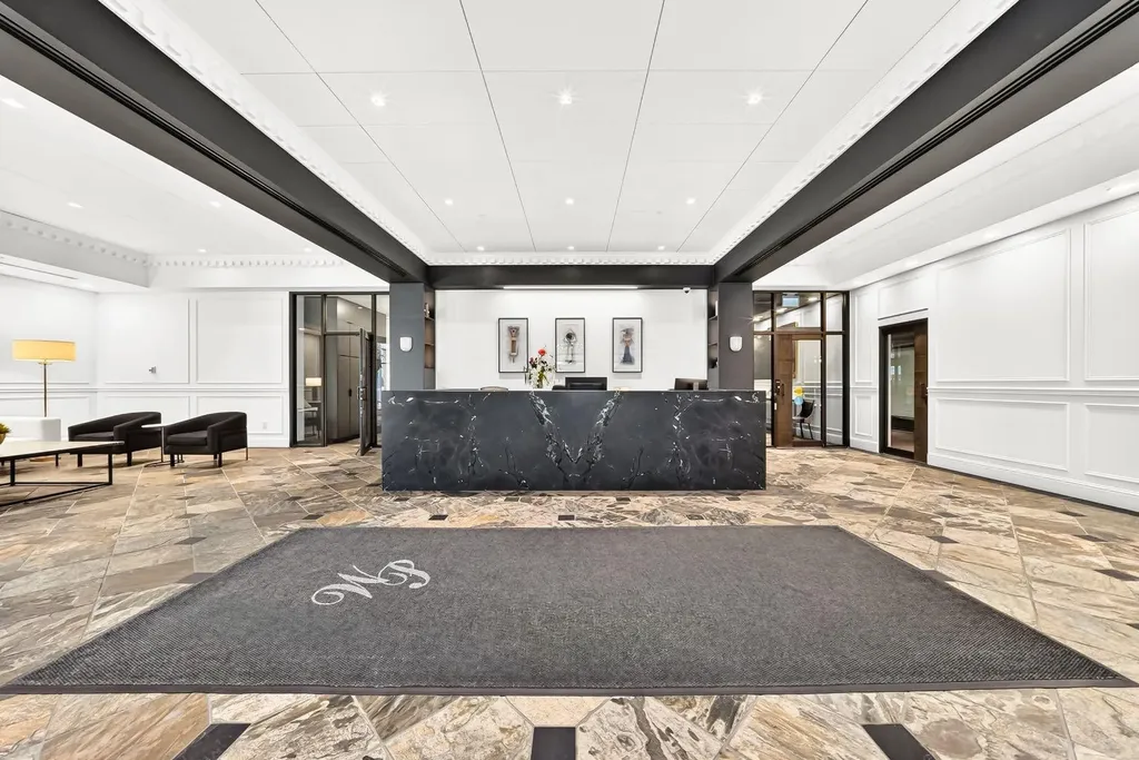 1100 8 Avenue SW Calgary AB T2P 3T8