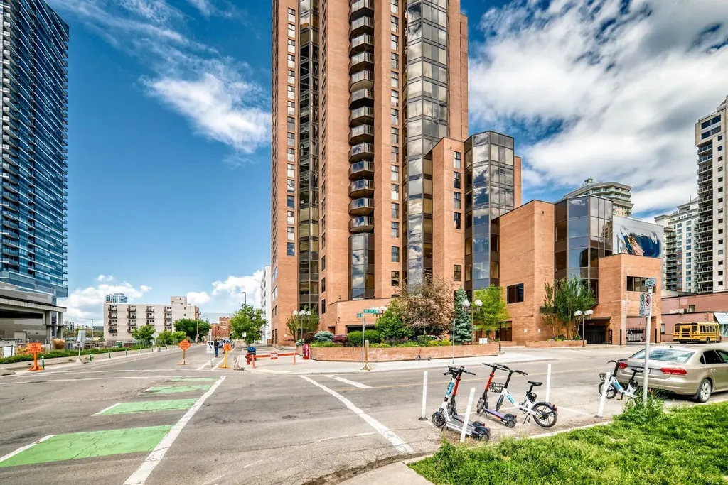 1100 8 Avenue SW Calgary AB T2P 3T8