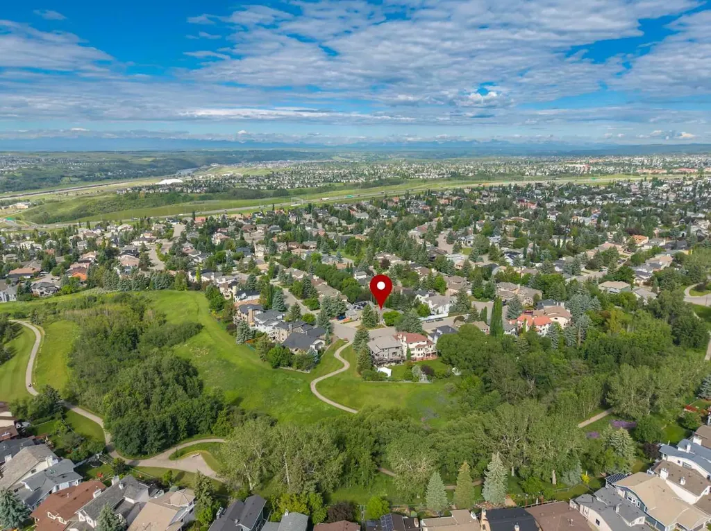 92 Scandia Hill NW Calgary AB T3L 1T9