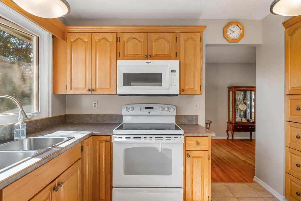 1102 Lake Christina Way SE Calgary AB T2J 2R3