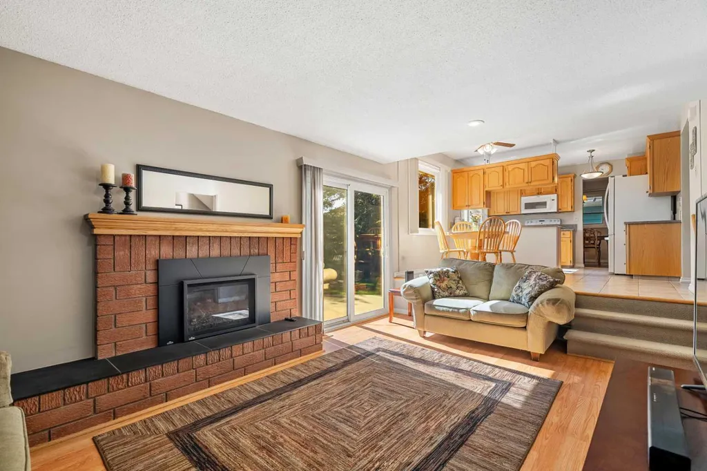 1102 Lake Christina Way SE Calgary AB T2J 2R3