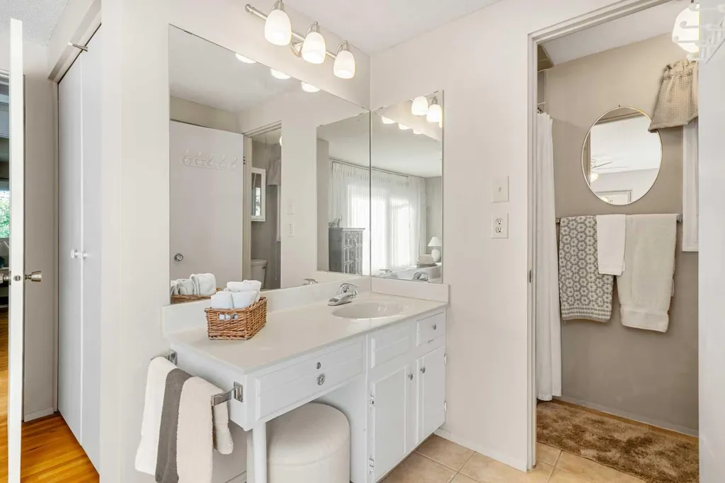 1102 Lake Christina Way SE Calgary AB T2J 2R3