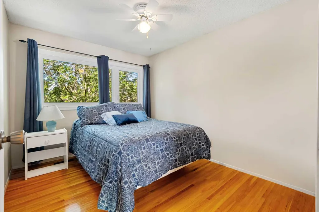 1102 Lake Christina Way SE Calgary AB T2J 2R3