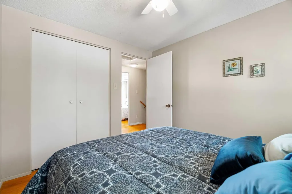 1102 Lake Christina Way SE Calgary AB T2J 2R3