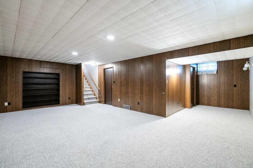 1102 Lake Christina Way SE Calgary AB T2J 2R3