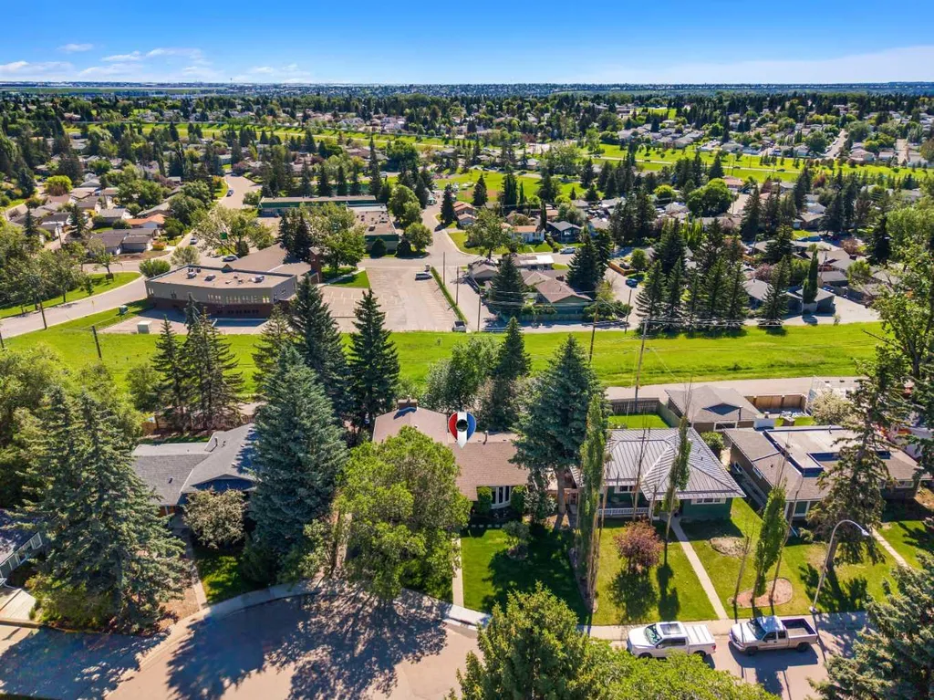 1102 Lake Christina Way SE Calgary AB T2J 2R3
